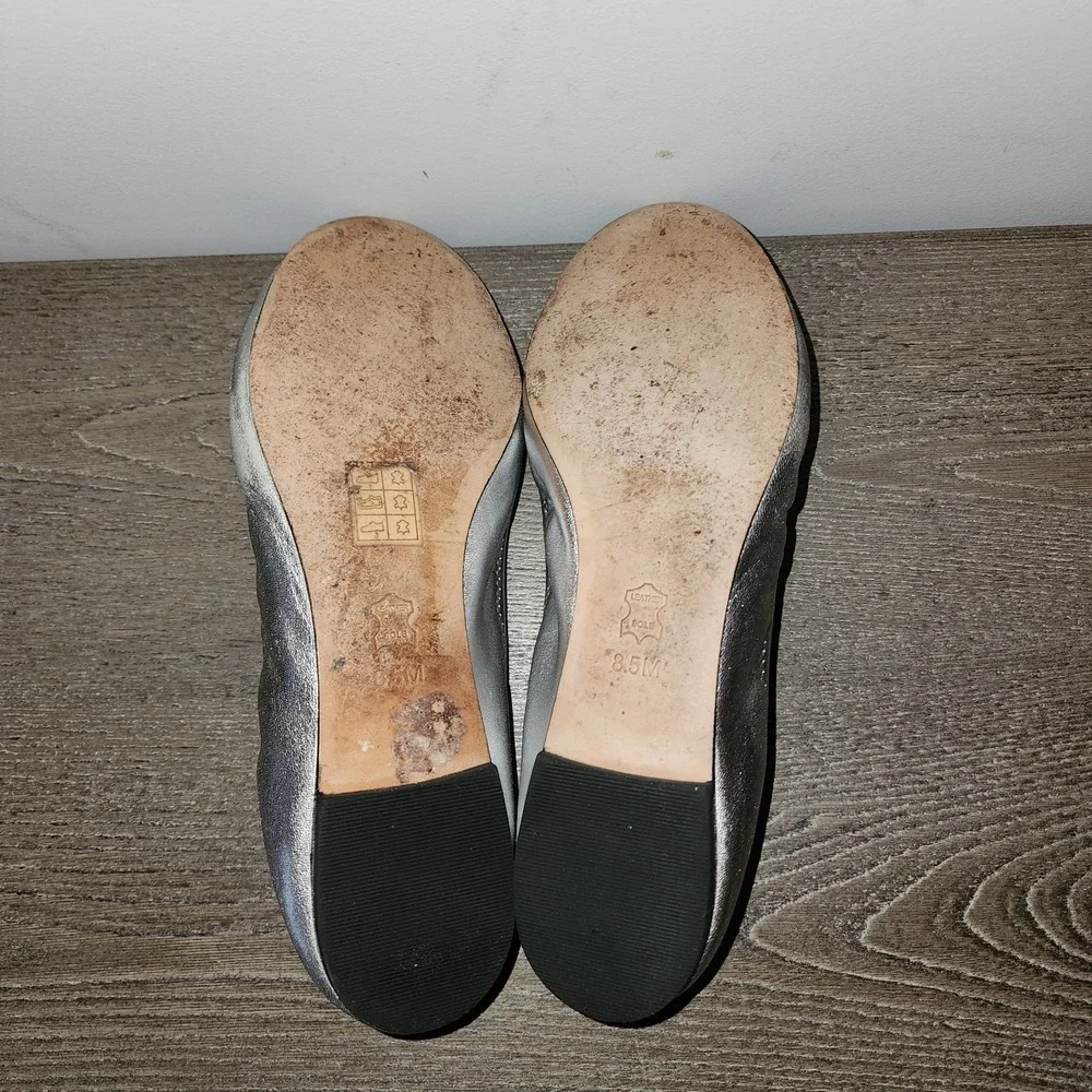 Tory Burch Liana Rhinestone Logo Silver Metallic Leather Ballet Flats Size 8.5